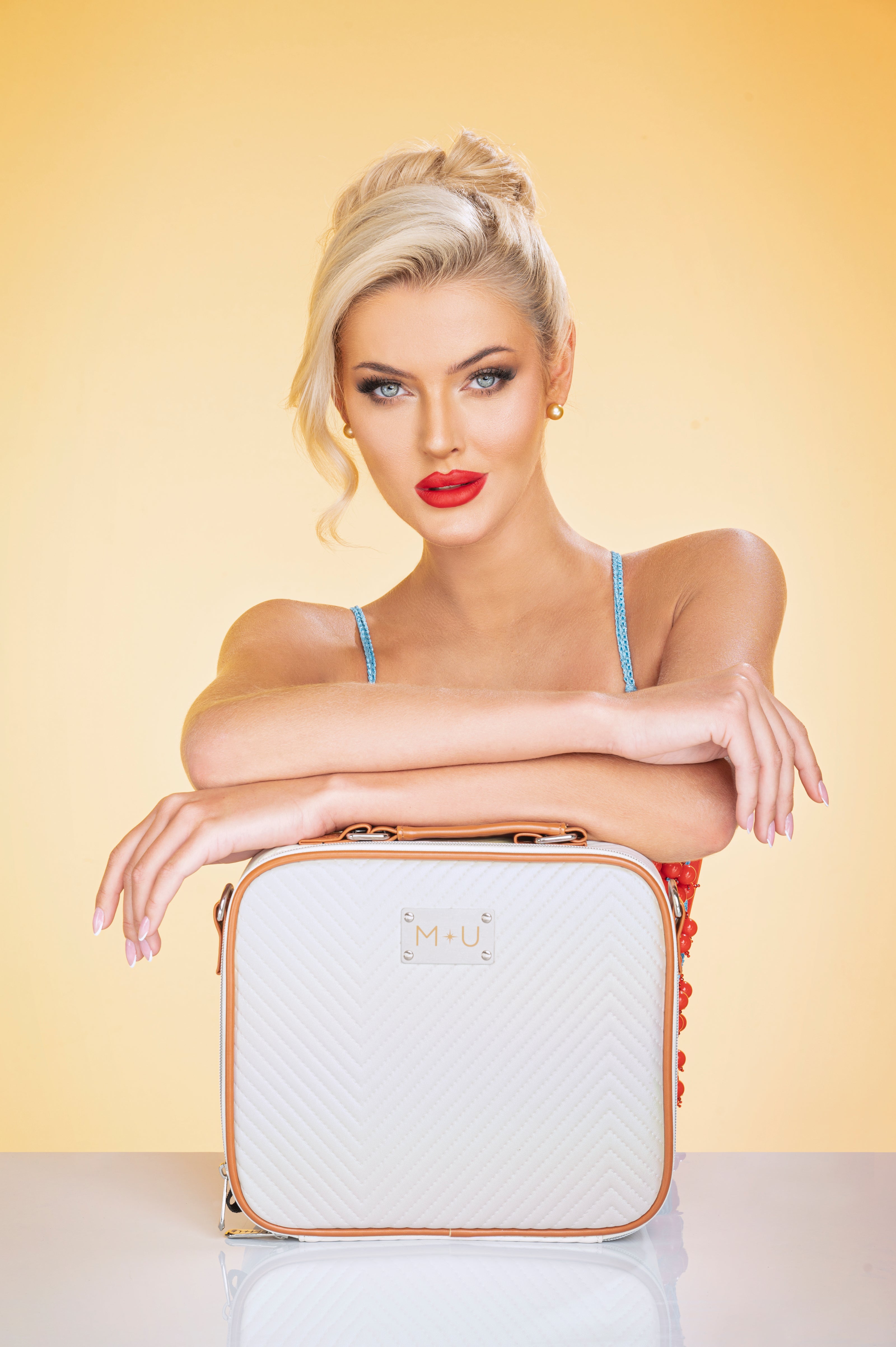 Universal Makeup Lux Bag